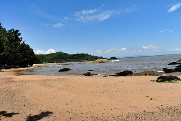 Beach Gokarna Морський Пейзаж Вогняними Скелями — стокове фото