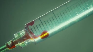 konsept - şırınga yakın çekim kan örneği - sinematografik almak