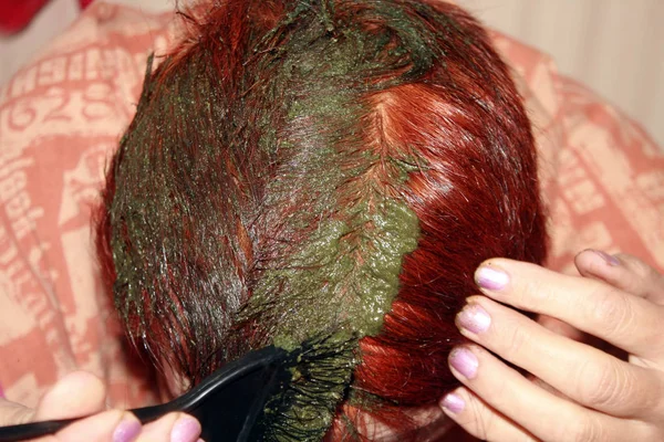 Haare Färben Mit Henna Und Basma Haarmaske — Stockfoto