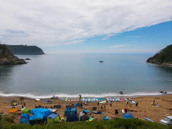 Utsikt Över Strand Himmel Moln Hav Människor Rekreation Tält Bilar — Stockfoto