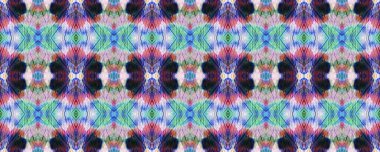 Boyalı tişört. Koyu Yeşil ve Mor Doku. 