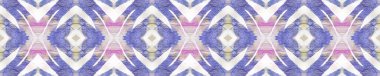 Geometrik halı deseni. Kravat boyası süsünü tekrar et. Etnik Asya Tasarımı. Soyut Kaleydoskop Tasarımı. Pastel mavisi ve gül pürüzsüz doku. Ikat Geometrik Halılar Deseni.