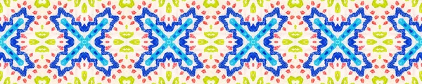 Υφαντουργικά Λόμποκ. Μπλε, ροζ, κόκκινη και πράσινη υφή χωρίς ραφές. Επαναλάβετε Tie Dye εικονογράφηση. Αφρικανικό Μοτίφ Ικάτ. Περίληψη Batik Motif. Έθνικ Lombok μοτίβο κλωστοϋφαντουργίας. — Φωτογραφία Αρχείου