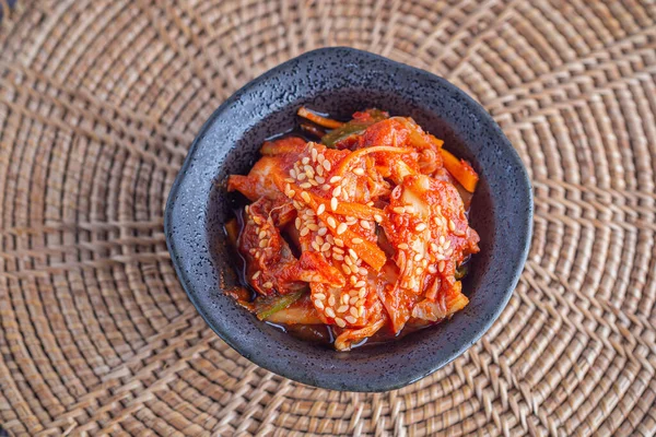 Top View Traditional Korean Dishes Kimchi Bowl Rattan Handmade Pacemat — Stock Photo, Image