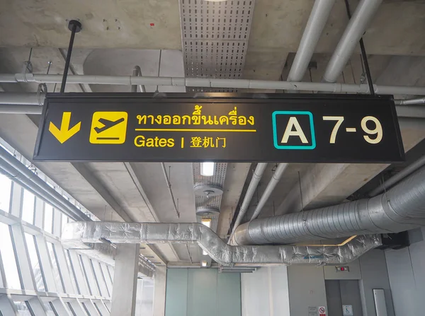 Yellow Sign Gate Number Suvarnabhumi International Airport Sign Board Information — Stock Photo, Image