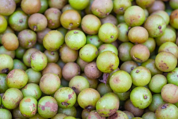 Σωρός Φρέσκου Ινδικού Φραγκοστάφυλου Phyllanthus Emblica Επίσης Γνωστός Εμβληματικός Εμβληματικός — Φωτογραφία Αρχείου