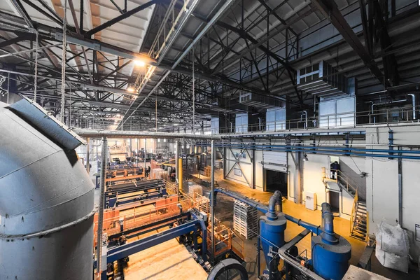 Equipo de la industria de producción de fibra de vidrio en el fondo de fabricación — Foto de Stock