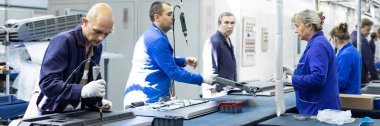 Minsk, Belarus - 08 Mayıs 2018: Toplu televizyonlar için atölye
