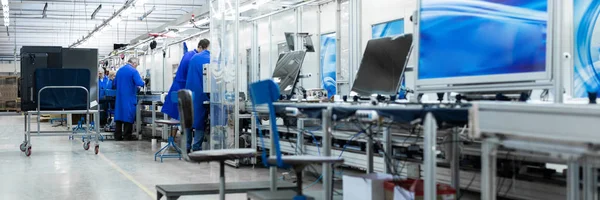 Minsk, Belarus - 08 Mayıs 2018: Toplu televizyonlar için atölye