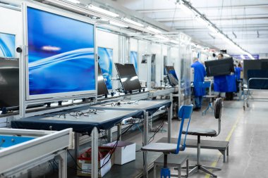 Minsk, Belarus - 08 Mayıs 2018: Toplu televizyonlar için atölye