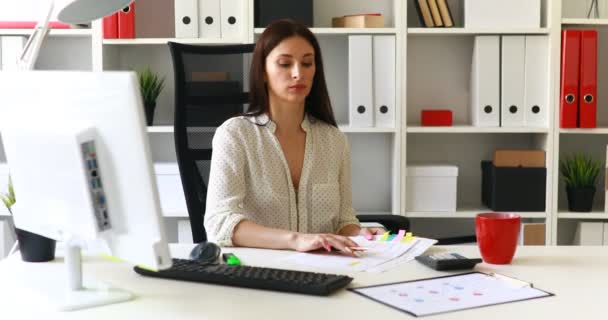 Businesswoman White Blouse Working Office — Stock Video