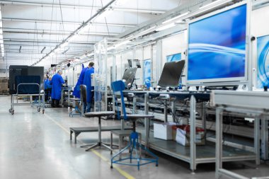 Minsk, Belarus - 08 Mayıs 2018: Toplu televizyonlar için atölye