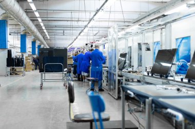 Minsk, Belarus - 08 Mayıs 2018: Toplu televizyonlar için atölye