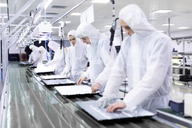 Minsk, Belarus - 08 Mayıs 2018: Toplu televizyonlar için atölye