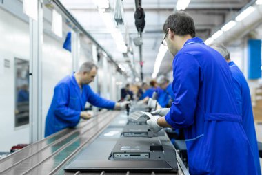 Minsk, Belarus - 08 Mayıs 2018: Toplu televizyonlar için atölye