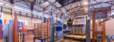 Üretim fabrikası, geniş-odaklı objektif