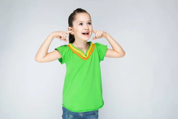 Girl Grey Background Long Hair Green Shirt — Stock Photo, Image