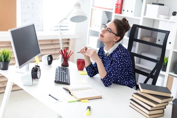 Mujer Negocios Exitosa Trabajando Oficina — Foto de Stock