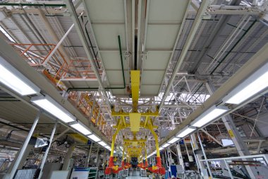 Araba vücudun transferini. Robot tcar Meclisi olmasını sağlamaktadır. Modern araç montaj fabrikası'nda