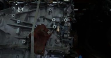 Arabanın motoru Analizi.