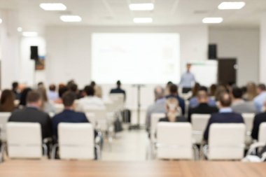 Dinleyiciler konferans odasında. Bulanık resim bulanık. - Evet. iş ve girişimcilik kavramı.