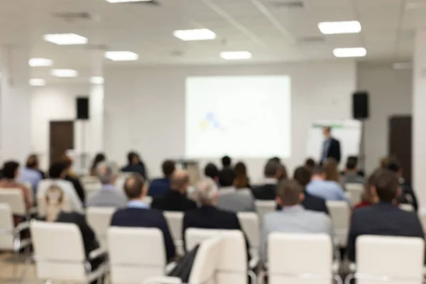 Audiência na sala de conferências. imagem borrada foto borrada. .. conceito de negócio e empreendedorismo . — Fotografia de Stock