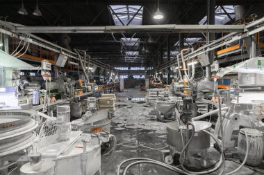 Çimento fabrika binası içinde imalatı