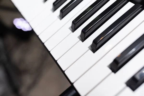 Black and white piano keys close up — Stock Photo, Image