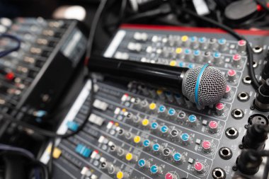 Mikrofon portre: disco club