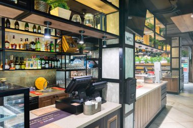 Minsk, Beyaz Rusya - 29 Mayıs 2019: vitrinin ön görünümü