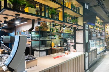 Minsk, Beyaz Rusya - 29 Mayıs 2019: vitrinin ön görünümü