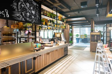 Minsk, Beyaz Rusya - 29 Mayıs 2019: vitrinin ön görünümü