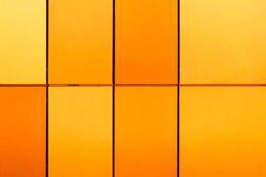 İç ve dış tasarım ön görünüm, arka plan için farklı boyutta parlak sarı ve turuncu ve çok renkli karo.