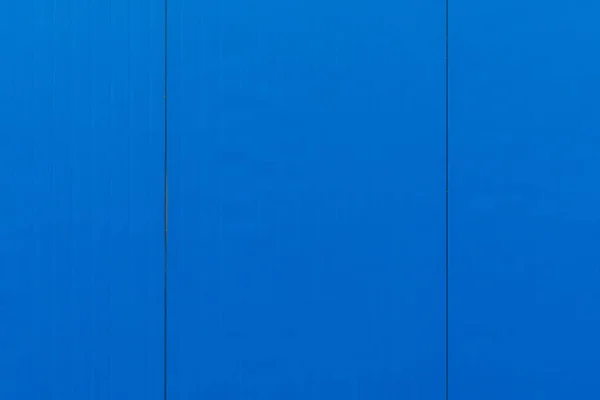 Close-up of electric blue vertical tiles on smooth surface, desktop or exterior design — Stock Photo, Image