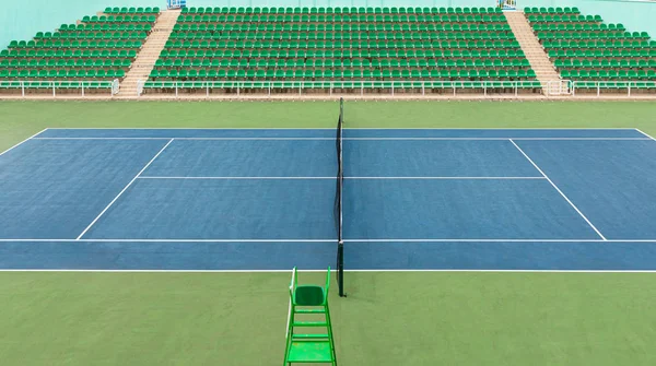 Tenis Merkezi Stadyumunda Yeşil Yüzey Manzarası — Stok fotoğraf