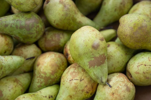 Pila Pera Madura Deliciosa Fresca Verde Primer Plano Pera Fruta —  Fotos de Stock