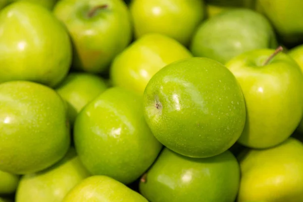 Fondo Pila Manzana Verde Mercado Agricultores Alimentos Primer Plano Bocadillo —  Fotos de Stock