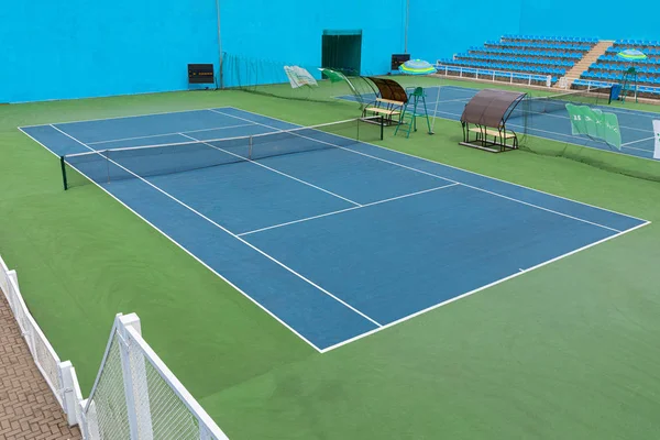 网球训练中心网球场对角线图 — 图库照片