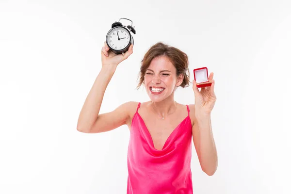 Mujer Obtener Propasal Posando Con Anillo — Foto de Stock