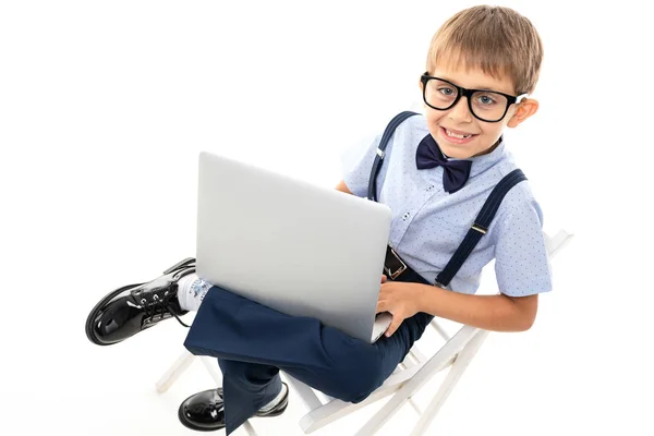 Jongen Die Laptop Werkt — Stockfoto