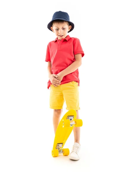 Junge Posiert Mit Skate Studio — Stockfoto