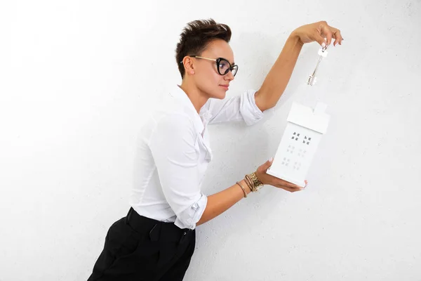 Business Woman Holding House Maquette — Stock Photo, Image