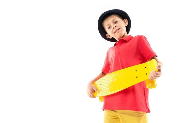 Chico Posando Con Skate Estudio —  Fotos de Stock