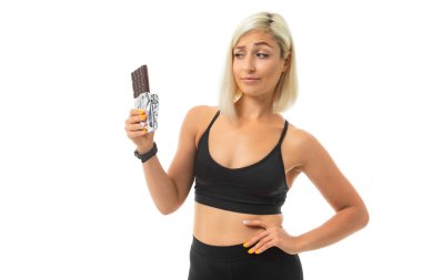 Çikolatalı sporcu kadın. 