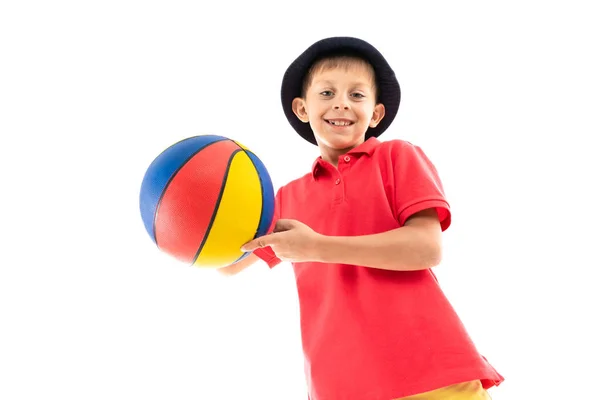 Dreng Med Basketball Bold - Stock-foto