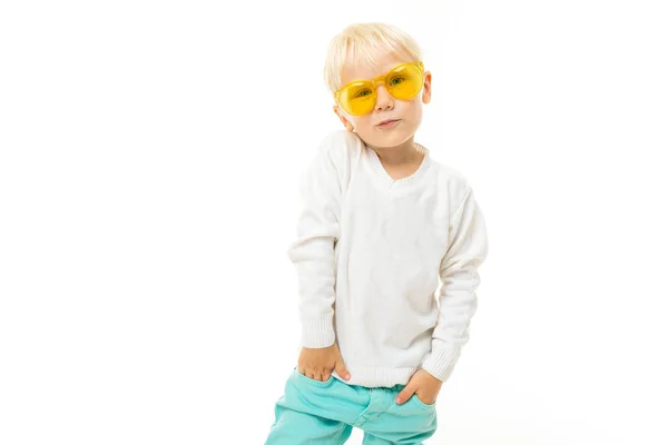 Pequeño Niño Posando Sobre Fondo Blanco —  Fotos de Stock