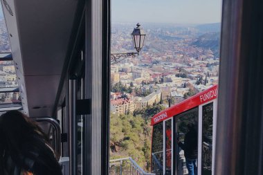 Eğer bir mekikle dağa çıkarsan açılan manzara.