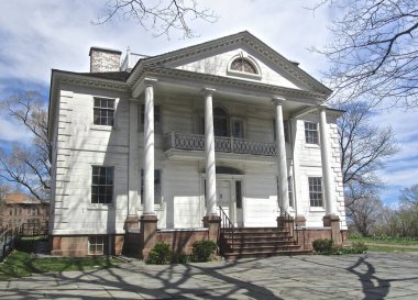 New York, New York: Morris Jumel Malikanesi (1765), Washington Heights 'taki en eski evdir. Amerikan Devrimi 'nde her iki taraf için de karargah görevi gördü..
