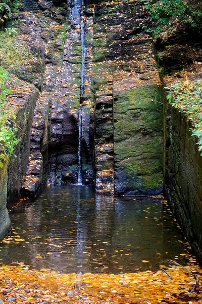 Delaware Township Pike County Pennsylvania Autumn Foliage Surrounds Silverthread Falls — Stock Photo, Image