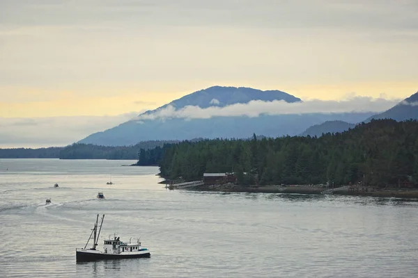 Ketchikan Alaska Fishing Boat Cruises Tongass Narrows Cloudy Sky Mountains — Stock Photo, Image